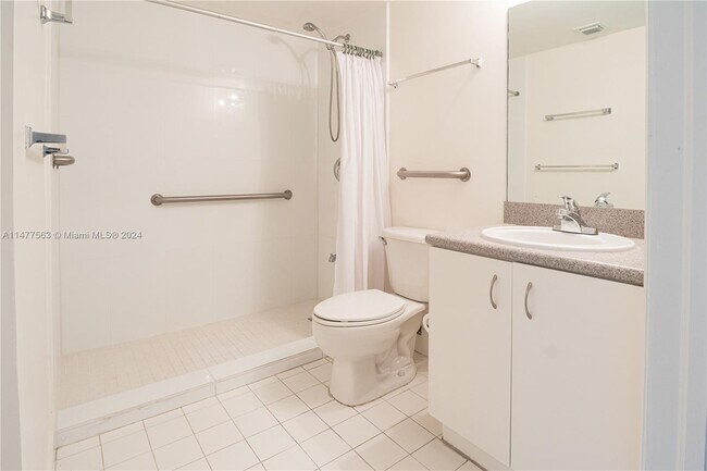 Building Photo - 816 NW 11th St