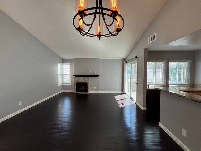 Building Photo - Stunning 2Bd/2Ba Home in Yorba Linda!