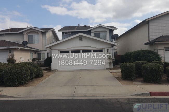 Building Photo - 3 Bedroom 3 Bathroom 2 story home in Ramona!