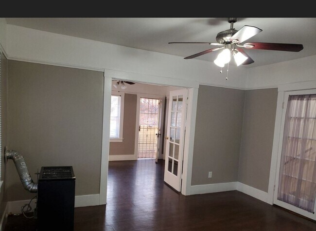 Building Photo - T Street 4 Plex