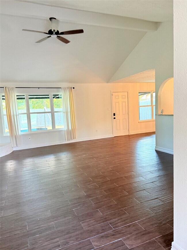 Building Photo - 5914 Bridgegate Dr