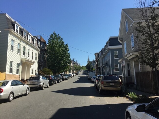 Building Photo - 37 Telegraph St