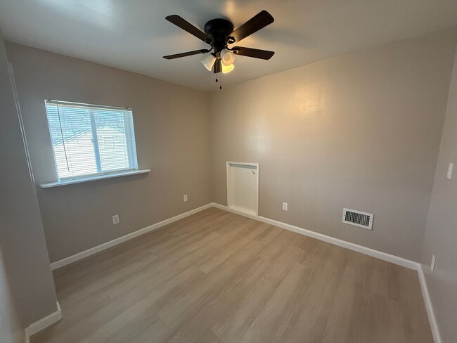 Building Photo - Charming Home in Woodland