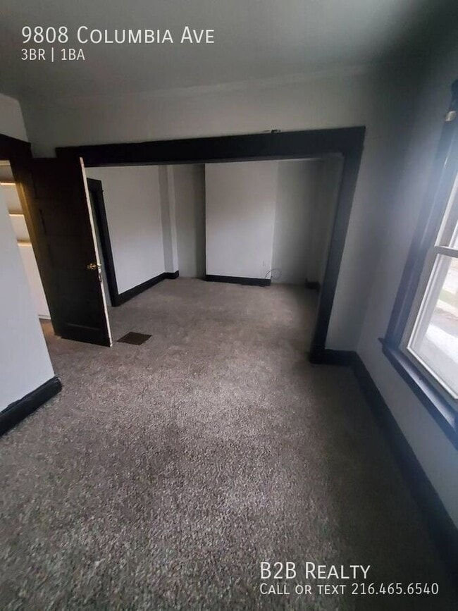 Building Photo - 9808 Columbia Ave