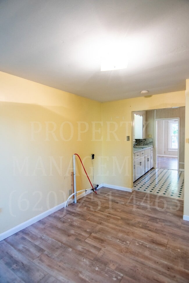 Building Photo - 1 Bedroom Rental in Cherryvale, KS