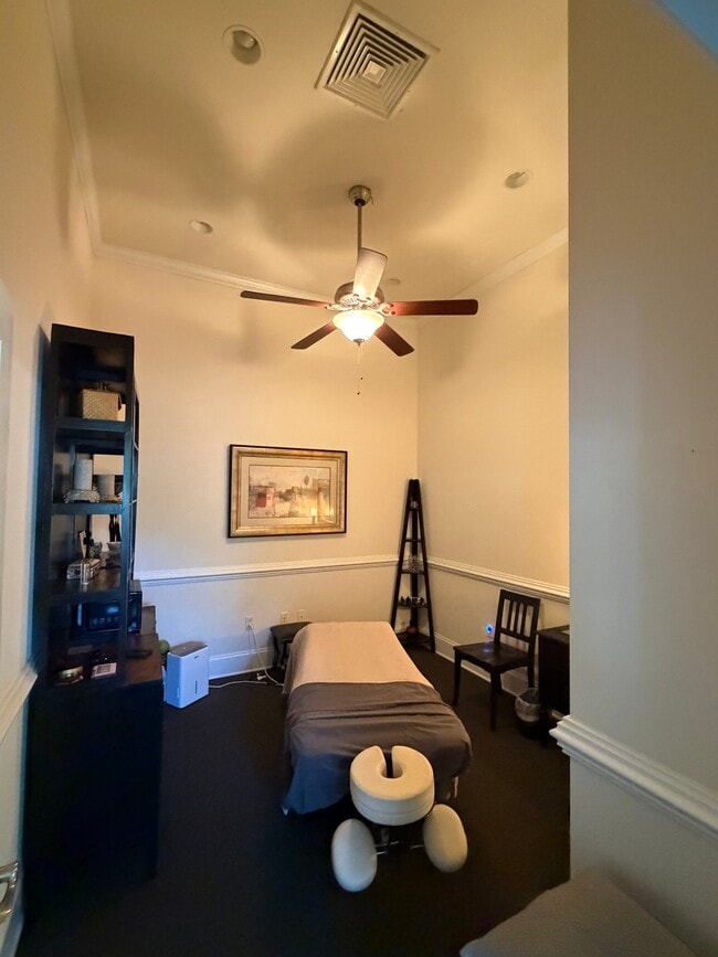 Building Photo - 4378 Oleander Dr