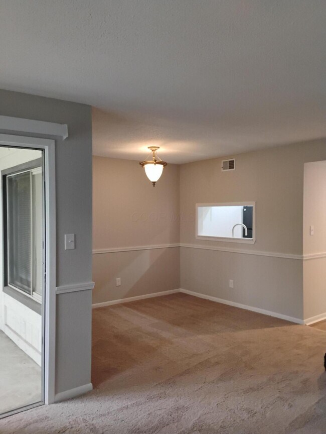 Building Photo - 1475 Cliff Ct