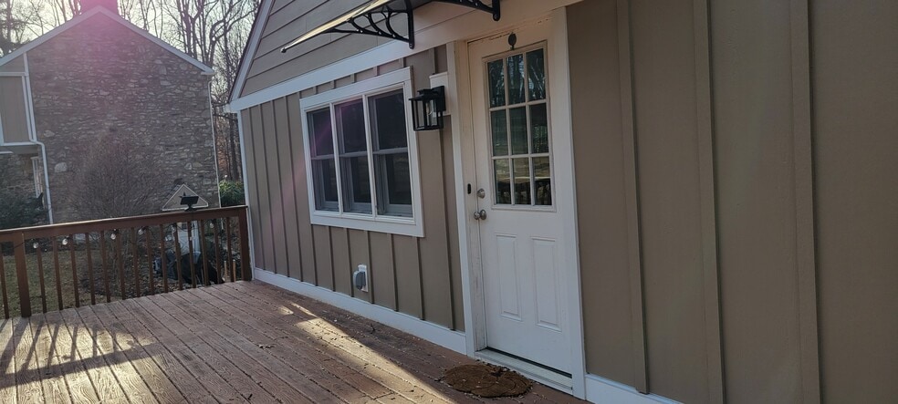 Building Photo - 1357 Elbow Ln