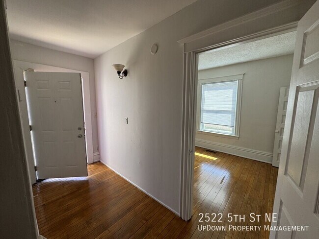 Building Photo - 2522 5th St NE