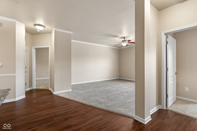 Building Photo - 12863 Tradd St