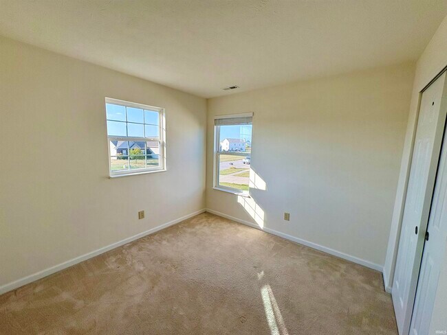 Building Photo - 2625 Wildflower Ln