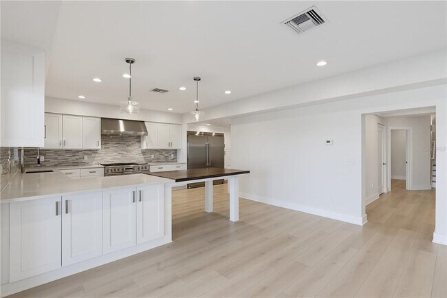 Building Photo - 24 Adalia Ave