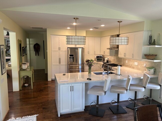 Building Photo - 49105 Casa Del Rio