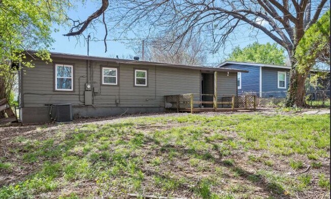 Building Photo - Updated 3 Bed / 1 Bath Home for Rent
