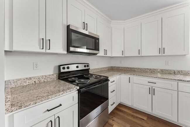 Building Photo - 7211 Mayetta Dr