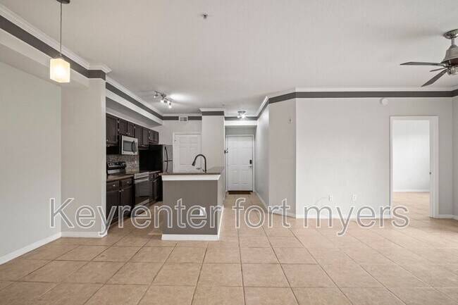 Building Photo - 11550 Villa Grand