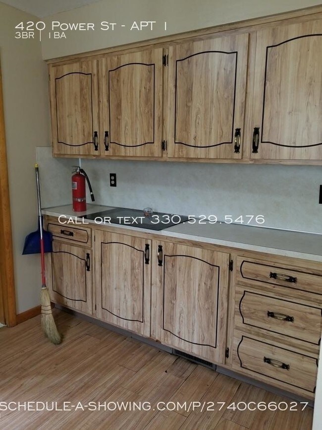 Building Photo - 3 bedroom in Akron OH 44311