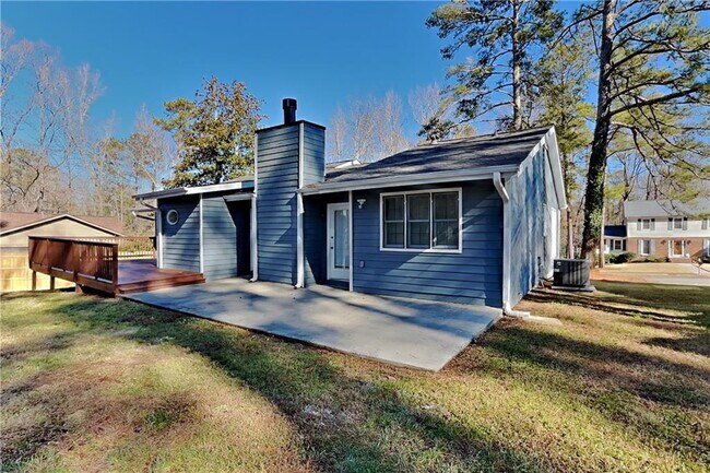 Building Photo - 2453 Lorrie Dr