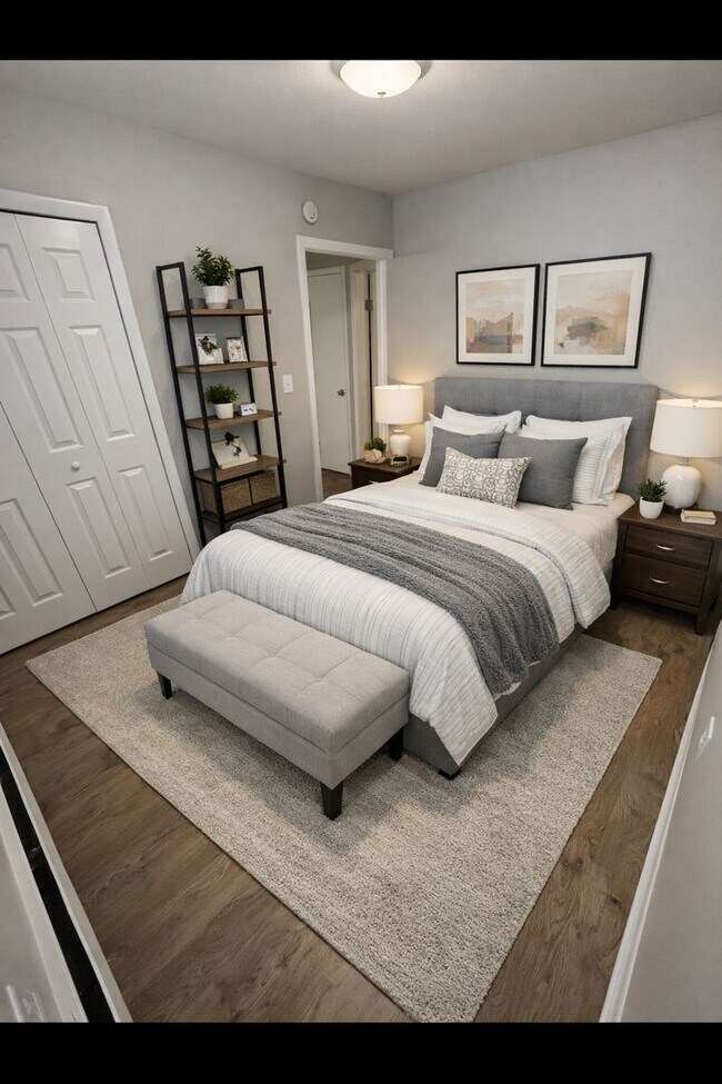 Building Photo - 10682 E Holly Rd