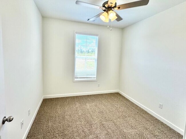 Building Photo - OPEN HOUSE! Now Leasing 4br/2.5 bath- Oakland- New Construction