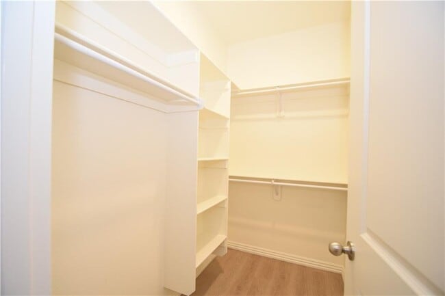 Building Photo - 1604 SW Poigai Wy