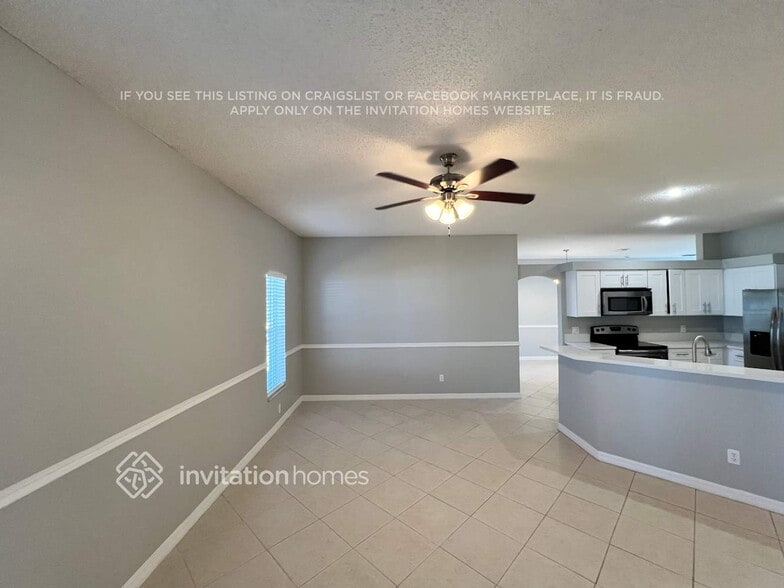 Building Photo - 1385 SE Proctor Ln