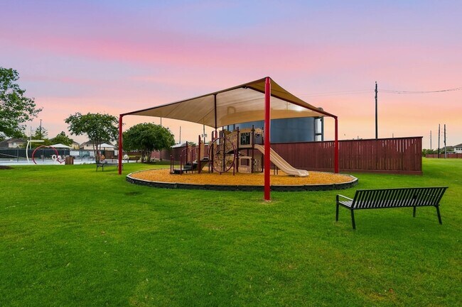 Building Photo - 26114 Silver Timbers Ln