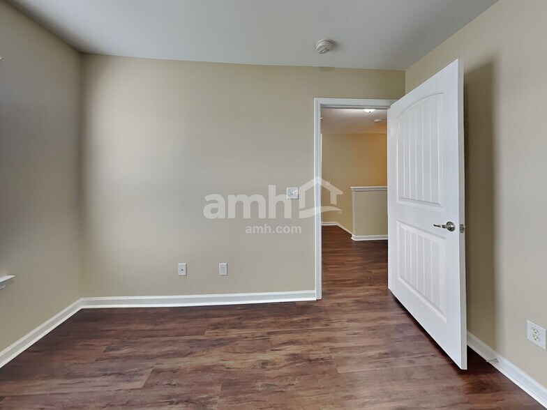 Building Photo - 60 Tranquil Pl