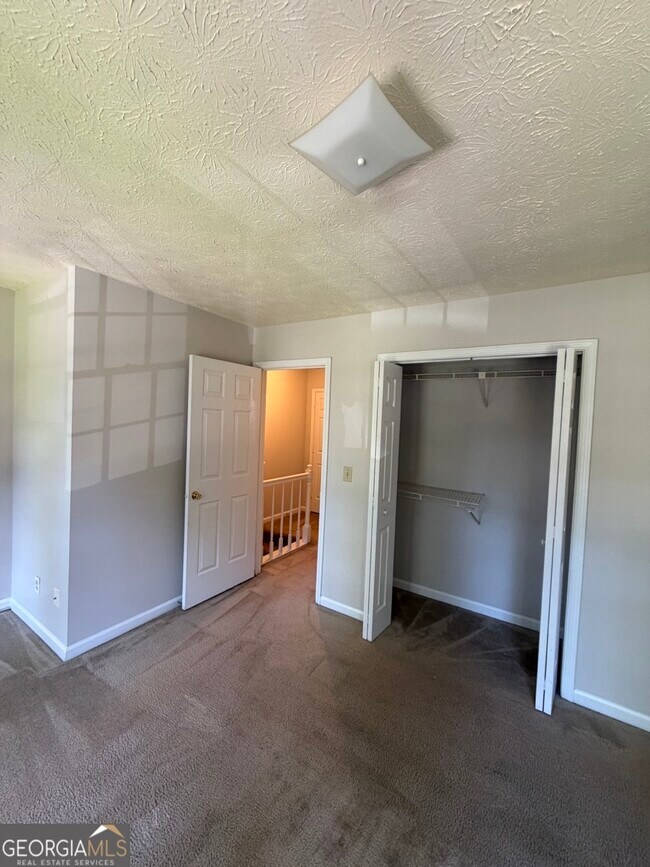 Building Photo - 1337 Sweet Pine Dr