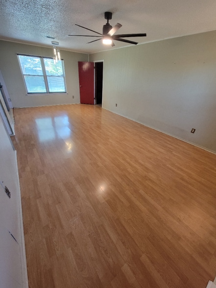 Building Photo - 68 Hunsley Rd