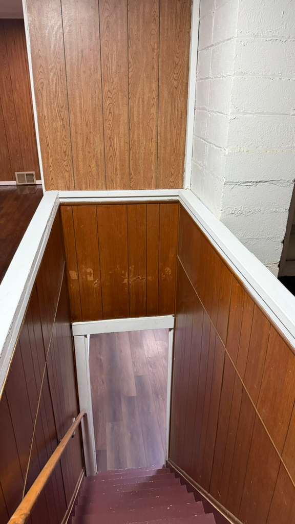 Building Photo - 13901 Tyler Ave