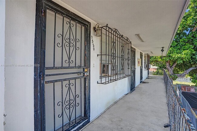 Building Photo - 7520 NE Miami Ct