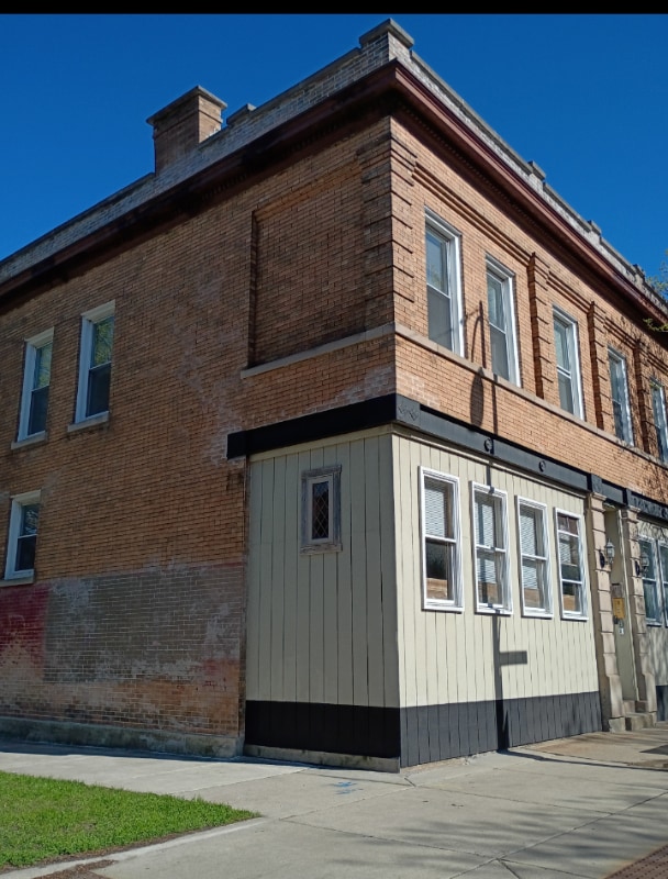Building Photo - 2857 N Damen Ave