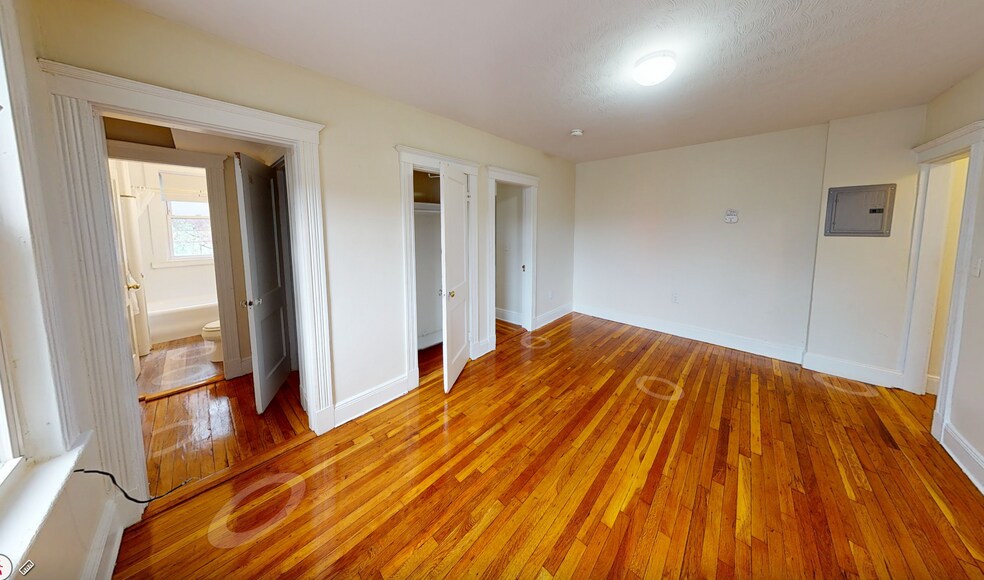 Building Photo - 1622 Commonwealth Ave