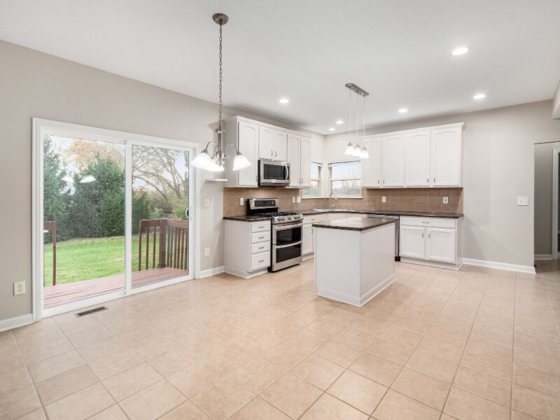 Building Photo - 2478 Silver Hill St