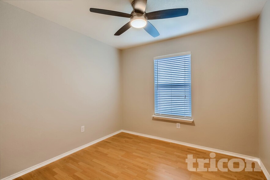 Building Photo - 9227 Dublin Heights