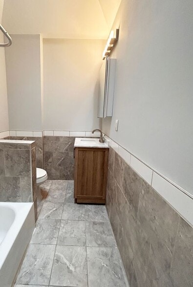 Building Photo - 6223 Hazel Ave