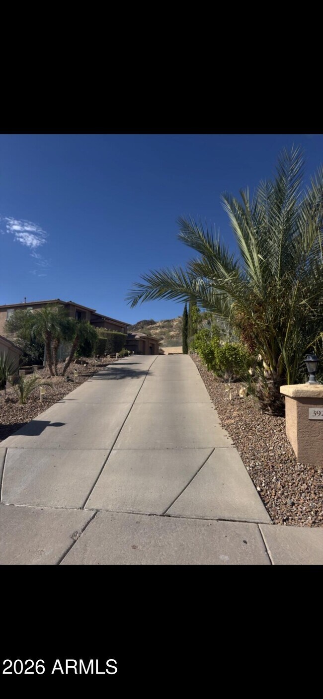 Building Photo - 3928 W Range Mule Dr