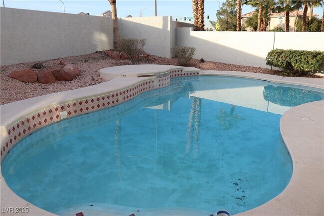 Building Photo - 3733 Deer Flats St