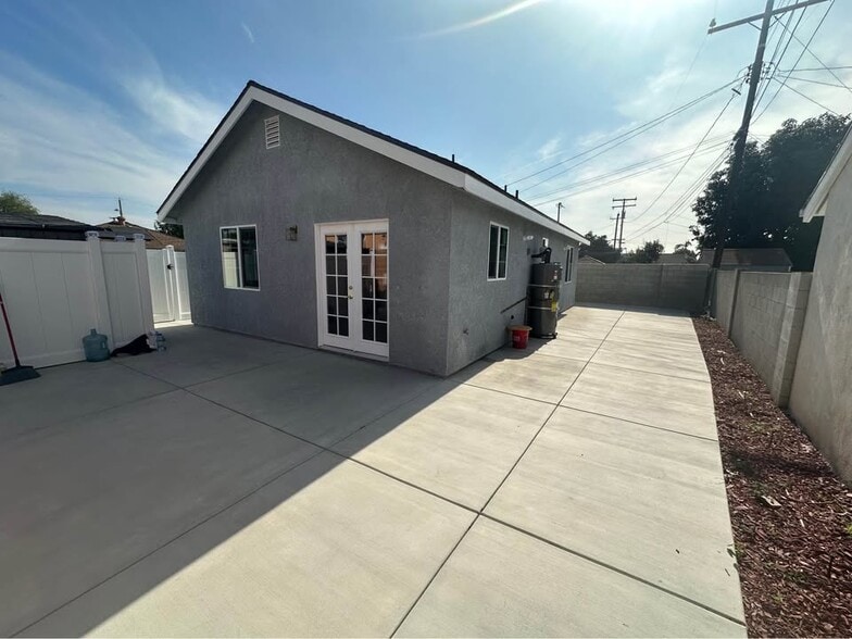 Primary Photo - 13809 Actina Ave