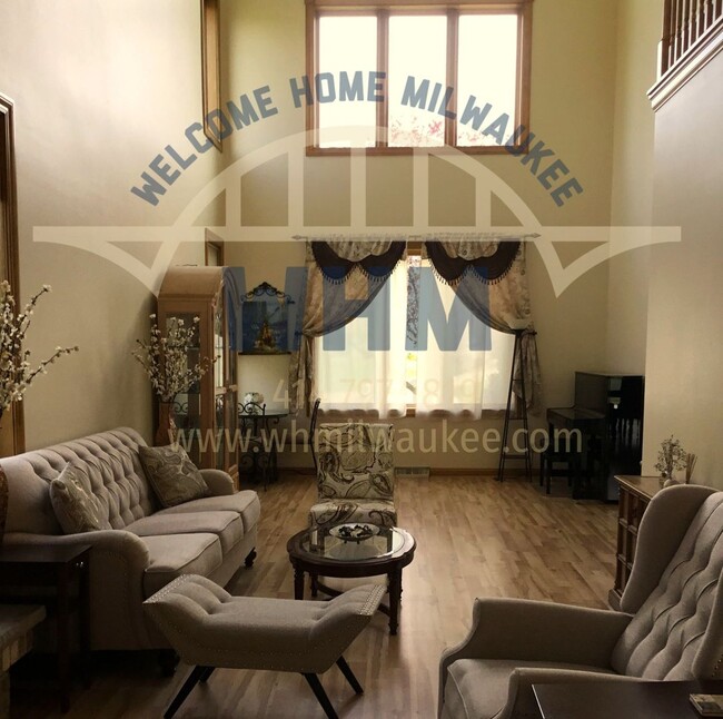 Building Photo - 13835 Morningview Ct