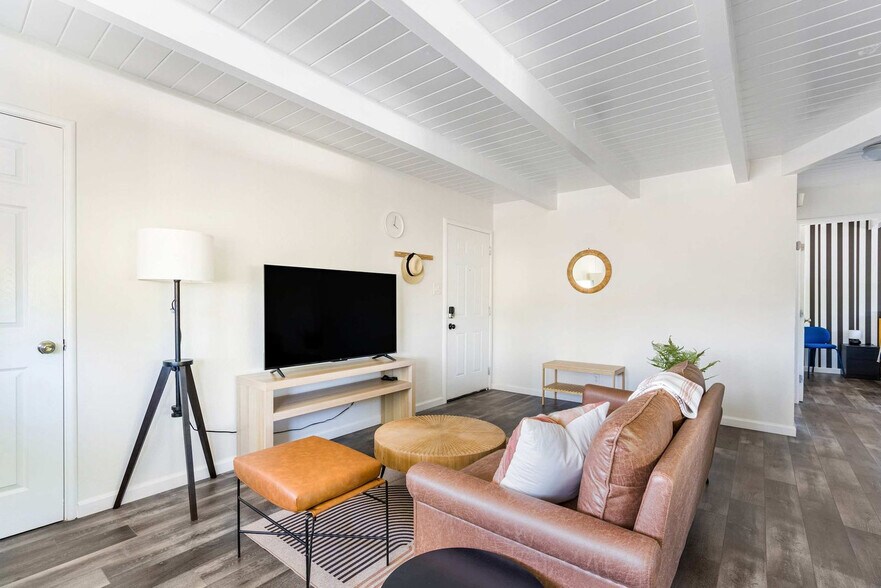 Building Photo - 2312 Bonar St