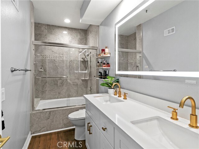 Building Photo - 210 Lille Ln