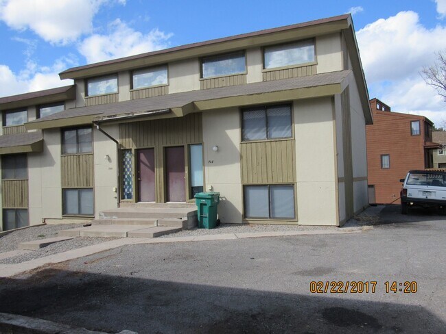 Primary Photo - 747 Elder Ct