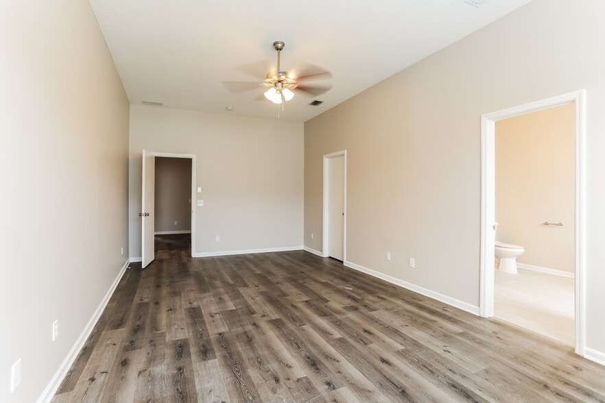 Building Photo - 1208 Dawn Light Rd