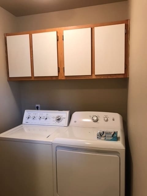 Building Photo - 7117 SW Sagert St