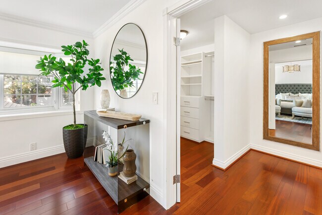 Building Photo - 7726 W 79th St