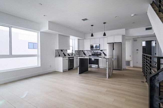 Building Photo - New Construction Townhome | 3 Bed + 3 Bath...