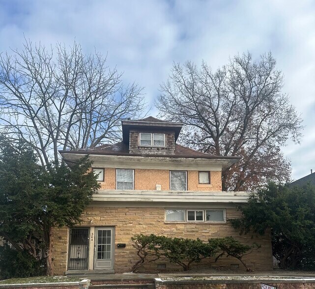 Front of Brick Building - 304 N 22nd St