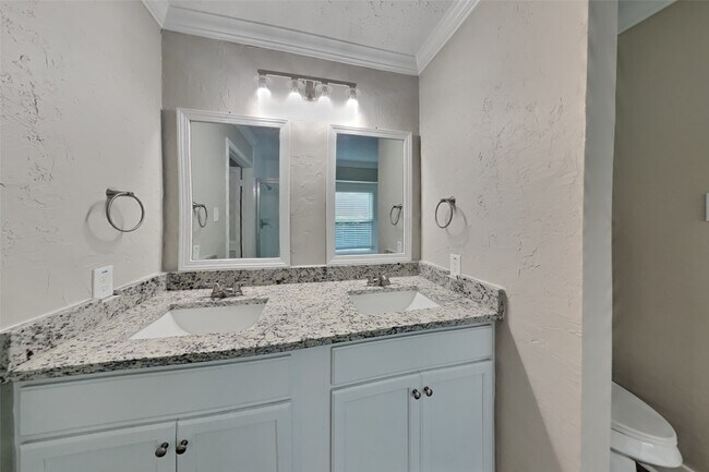 Building Photo - 2142 Musket Ridge Dr